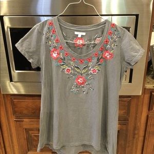 Claite embroidery shirt, THE IN SHIRT RIGHT NOW!